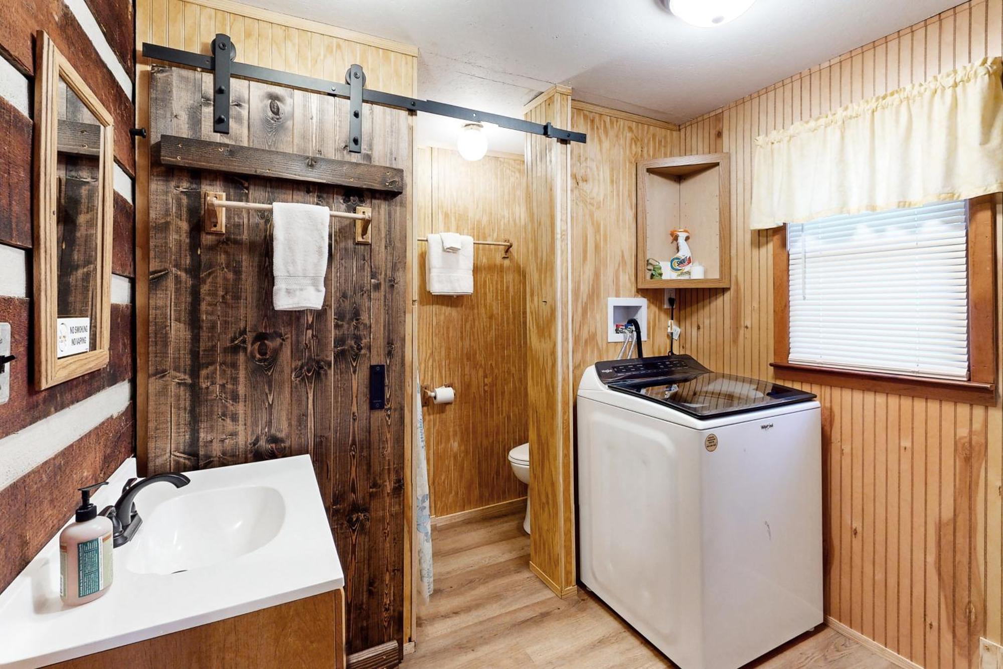 2 Bed 2 Bath Vacation Home In Whittier II 外观 照片